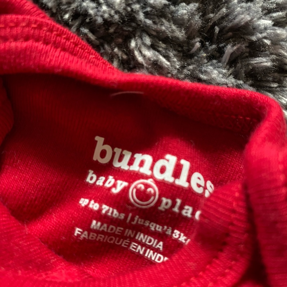 4 BABY ONESIES - Picture 6 of 6